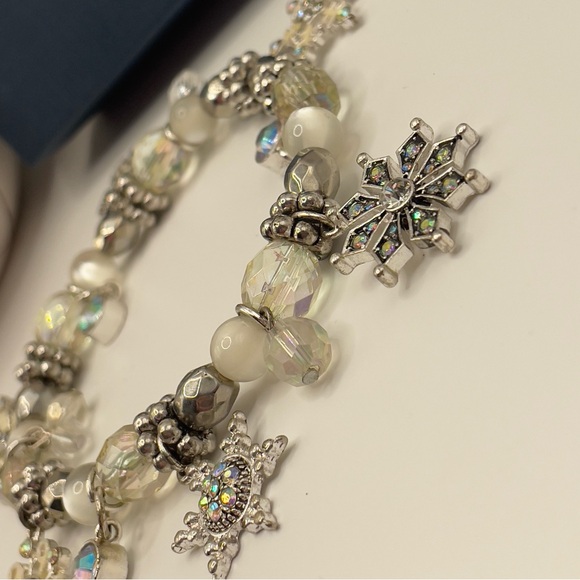 Snowflake Crystal Stretch Bracelet AB Aurora Borealis Rhinestones Linen ❄️💎 - Picture 3 of 11
